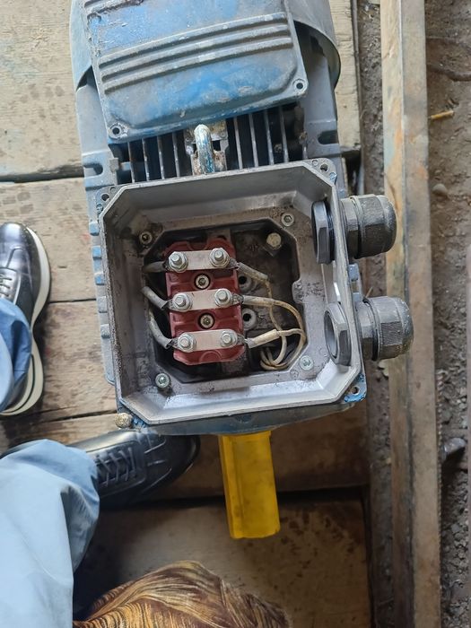 Электродвигатель продается