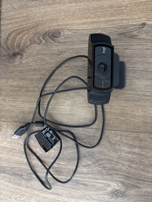 Продавам логитех/logitech камера