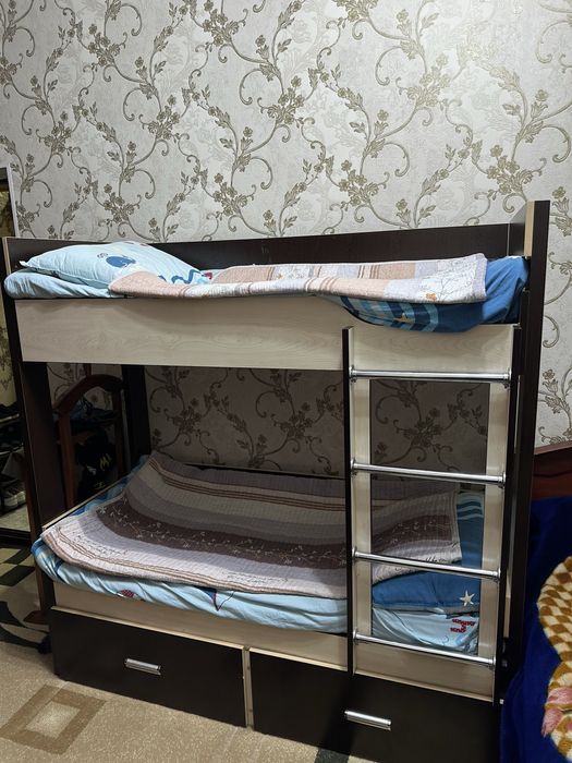 Кровать детская продаю