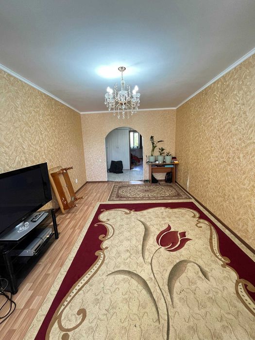 продам 3х комн квартиру на Кунаева