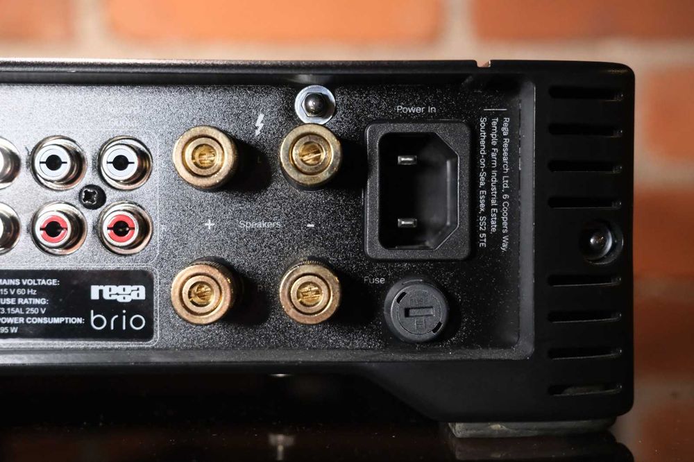 Amplificator stereo stație Rega Brio New