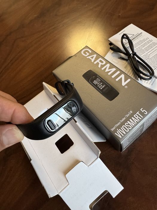 фитнес-часы Garmin Vivosmart 5