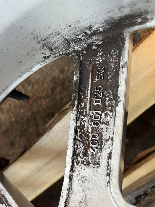 Оригинални лети джанти Audi A6 A7 A8 4g0601025bq 8.5j 19” et45 ном 87