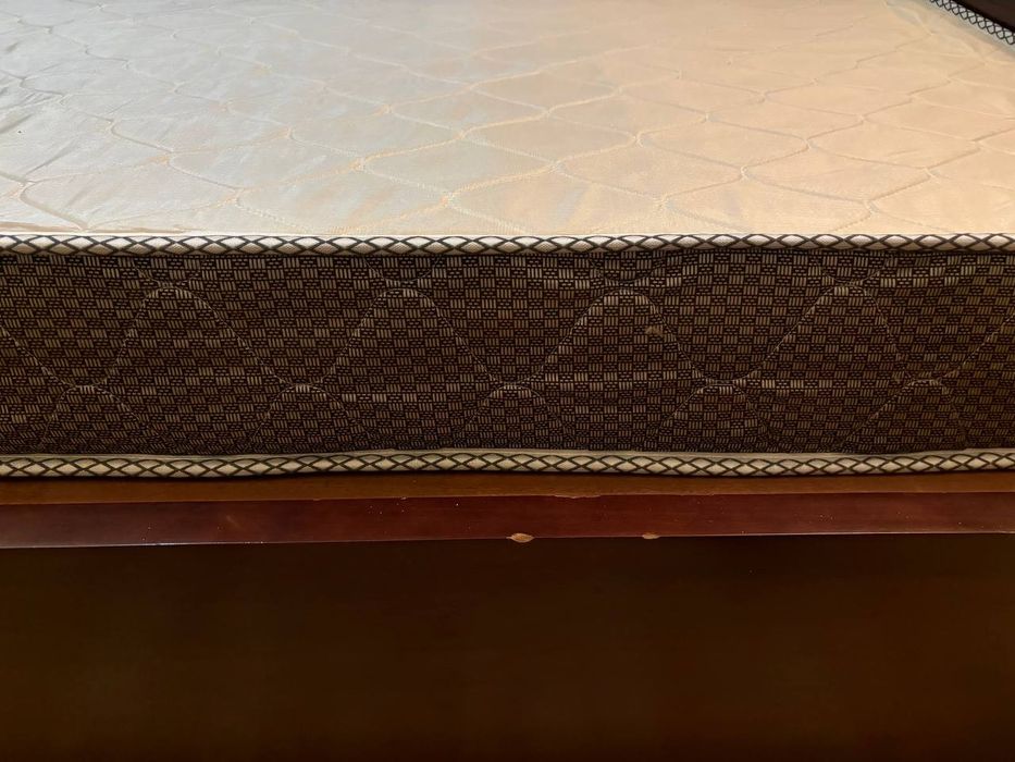 Матрас пружинный 160×200