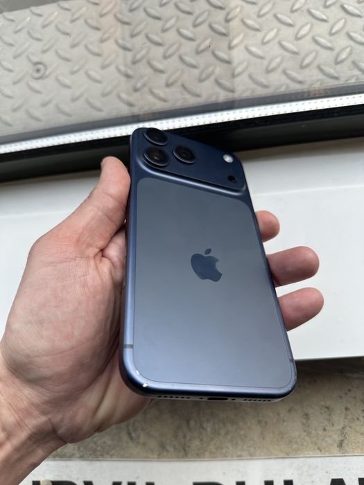 Iphone 17 pro max , 256 GB