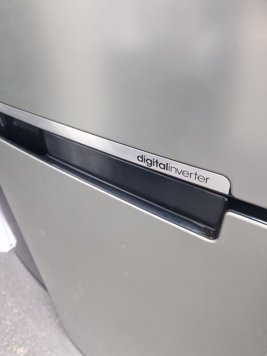 Хладилник с горна камера Samsung No Frost