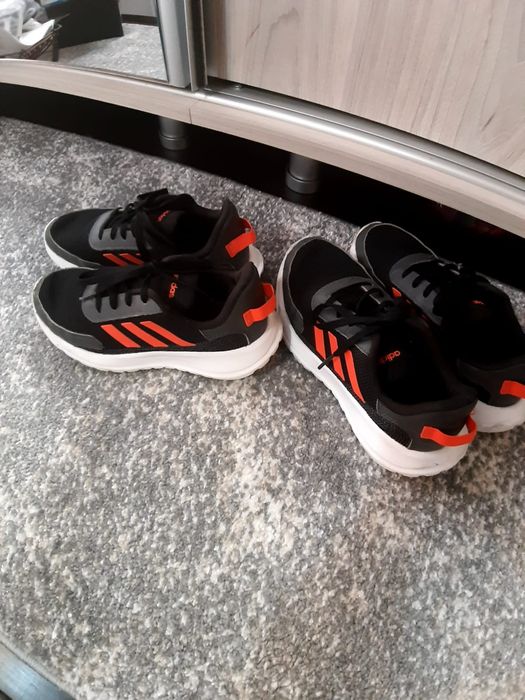 Adidași Adidas universali