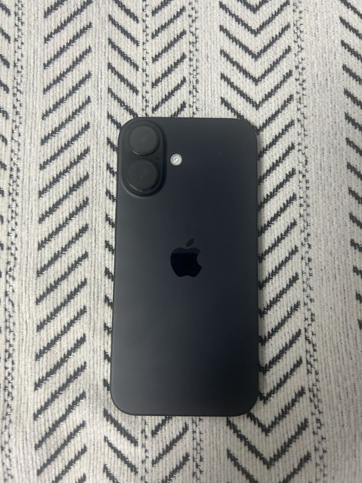 Продам iPhone 16 128GB
