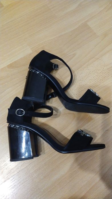 Очень срочно Продам туфли.