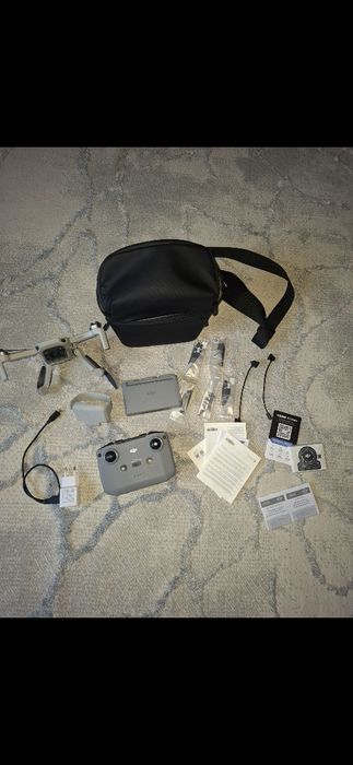 Vand Drona dji mini 4k fmc plus 2 bateri si tatie incarcare extra