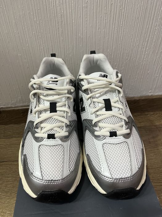 Новые New Balance 530