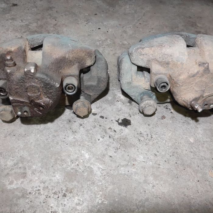 Суппорта передние Фольксваген Т4