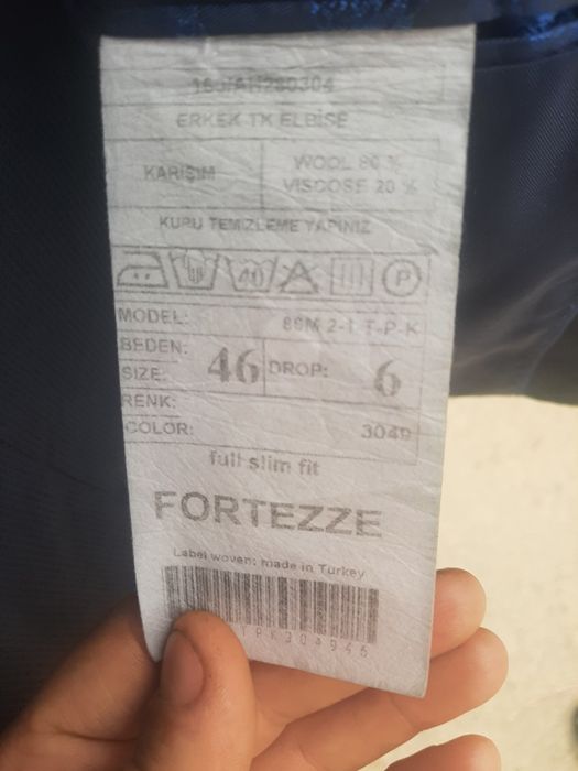 Продам костюм тройка 2000