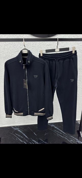 Спортивные костюмы