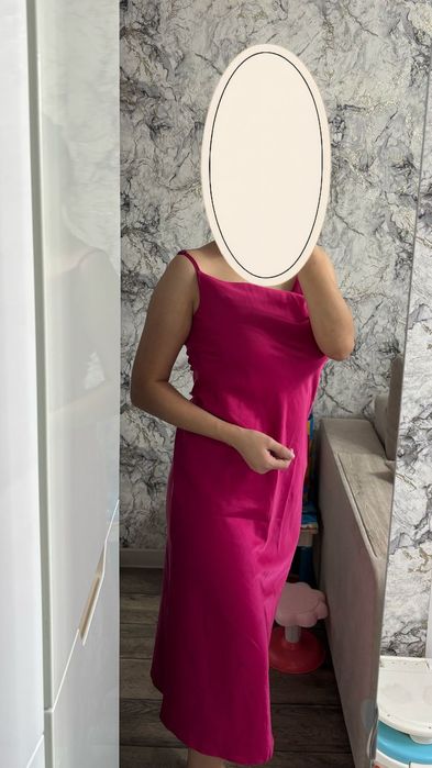 Продам платья на размеры 42-44рр