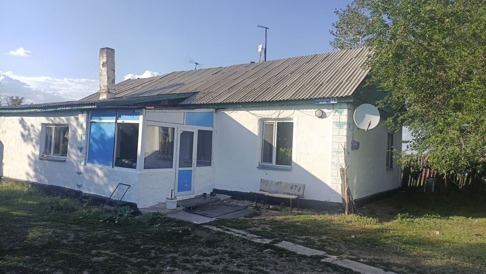 Тез арада үй  сатылады . Бағасы келісімді.