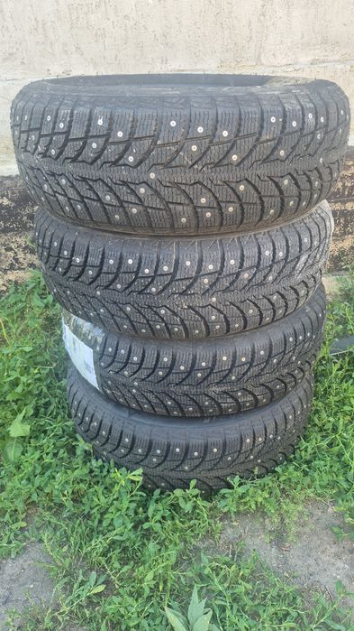 Продам новый комплект зимних резины р15/r15