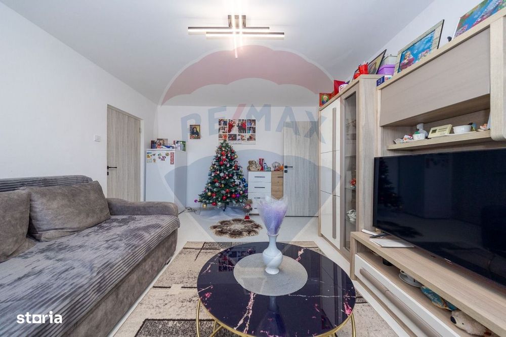 Apartament cu 3 camere de vânzare în zona Electroprecizia