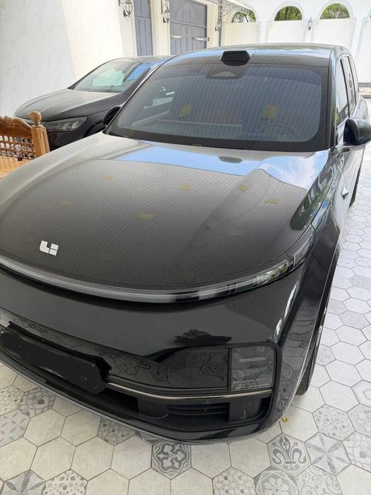 Li Auto L9 sotiladi. Avtomobil a’lo holatda.