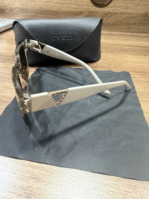 Оригинални слънчеви очила Guess