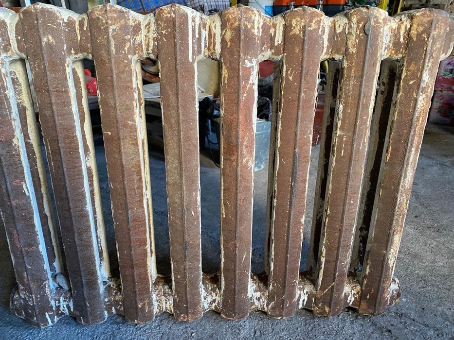 Радиаторы, домкраты, лестницы