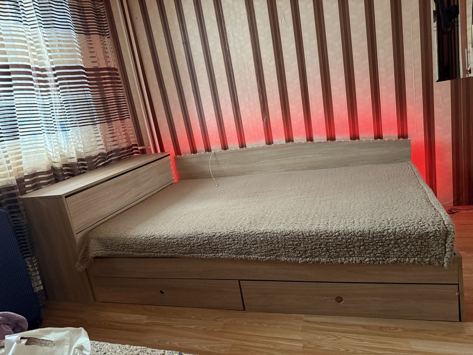 Мебели и обзавеждане