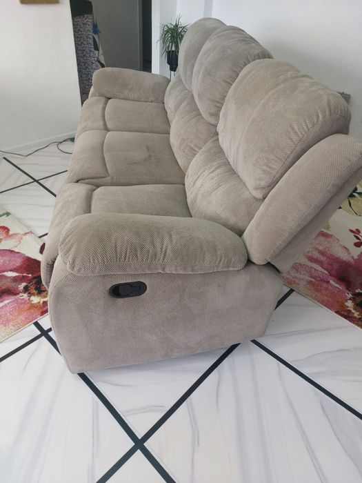 Canapea  cu recliner manual
