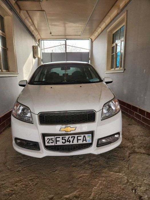 Нексия 3 сотилади ок ранг 2019 йил 21 000 км