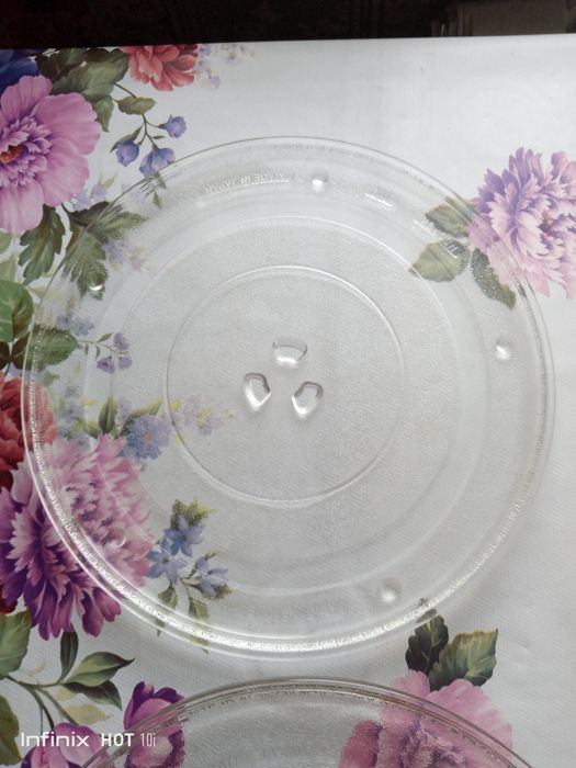 Тарелки для микроволновок.