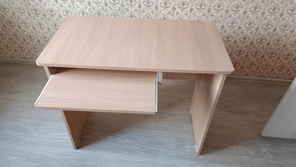 Компьтерный стол