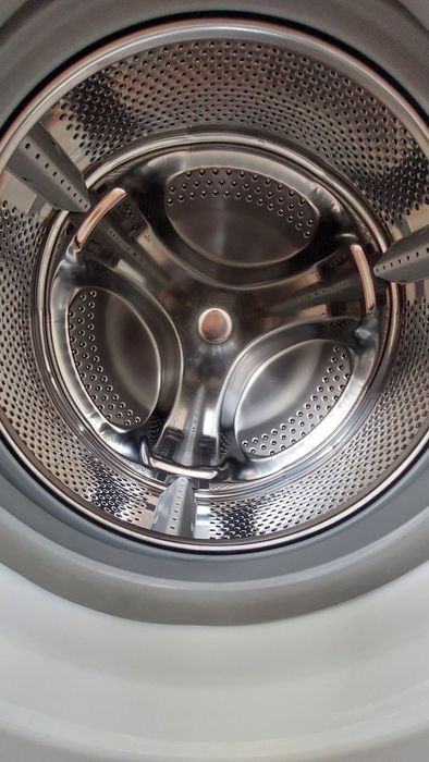 Продаётся стиральная машина INDESIT