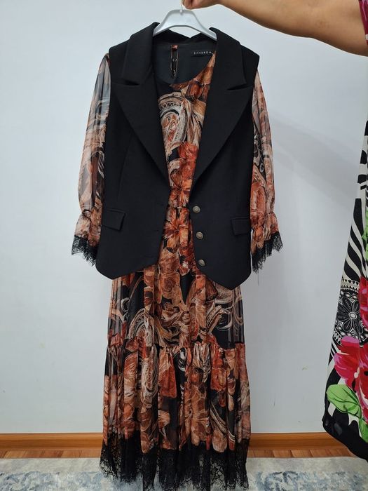 Көйлектер, куртка сатылады!