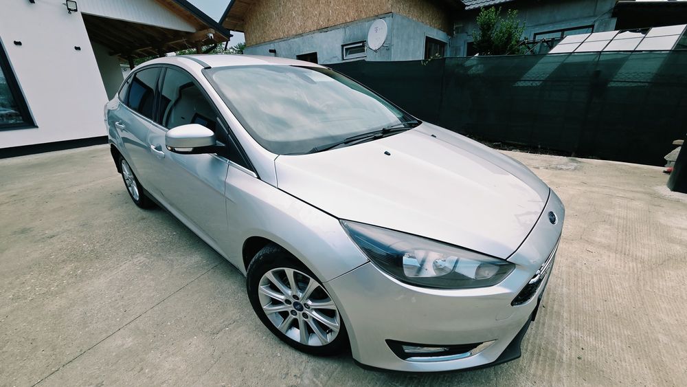 FORD Focus 2015 — imagine 5