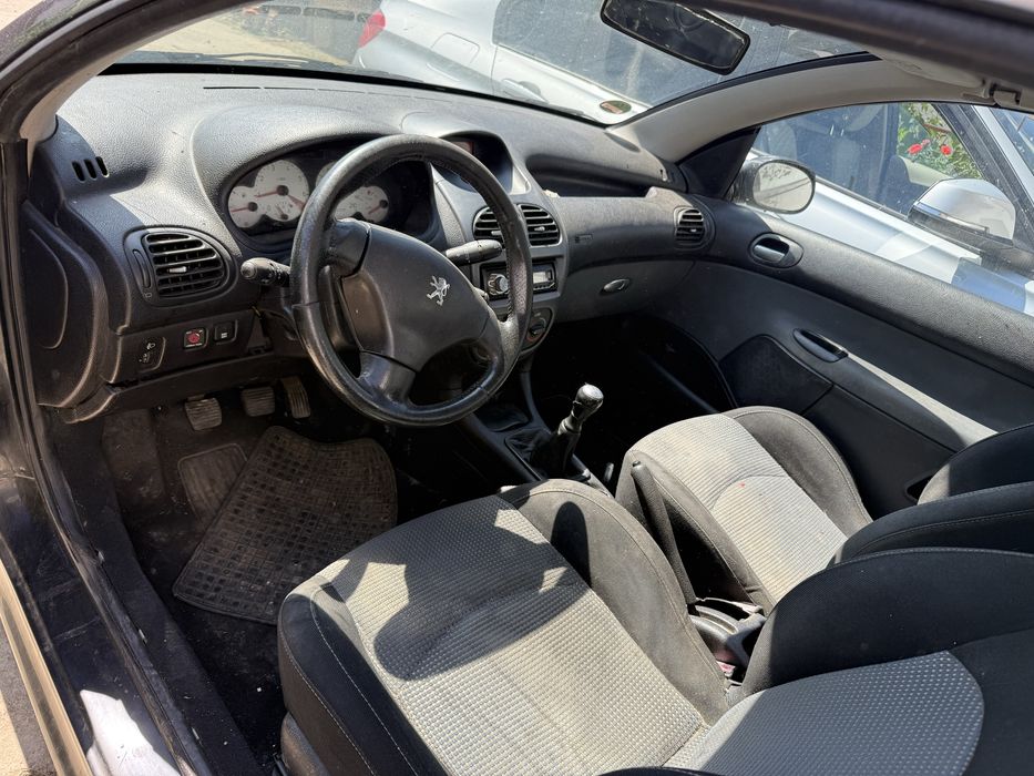 Peugeout 206cc vand sau schimb cu animale