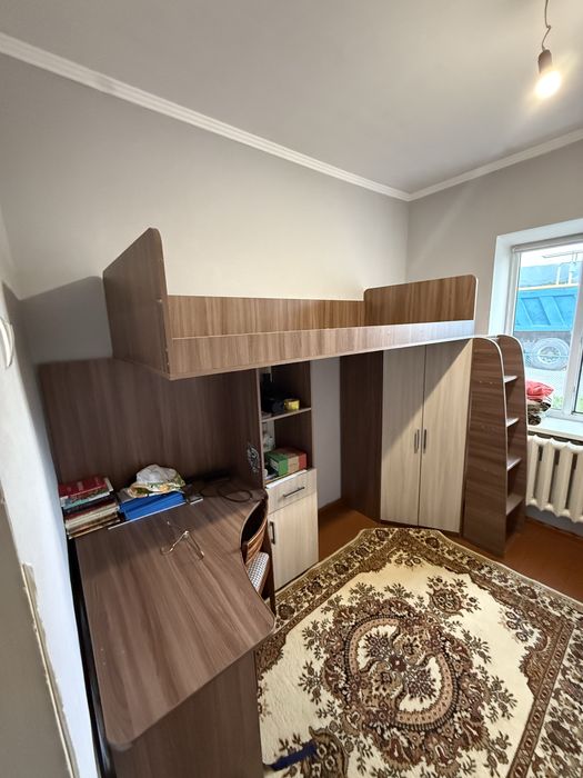 Продается детская стенка с кроватью и матрасом