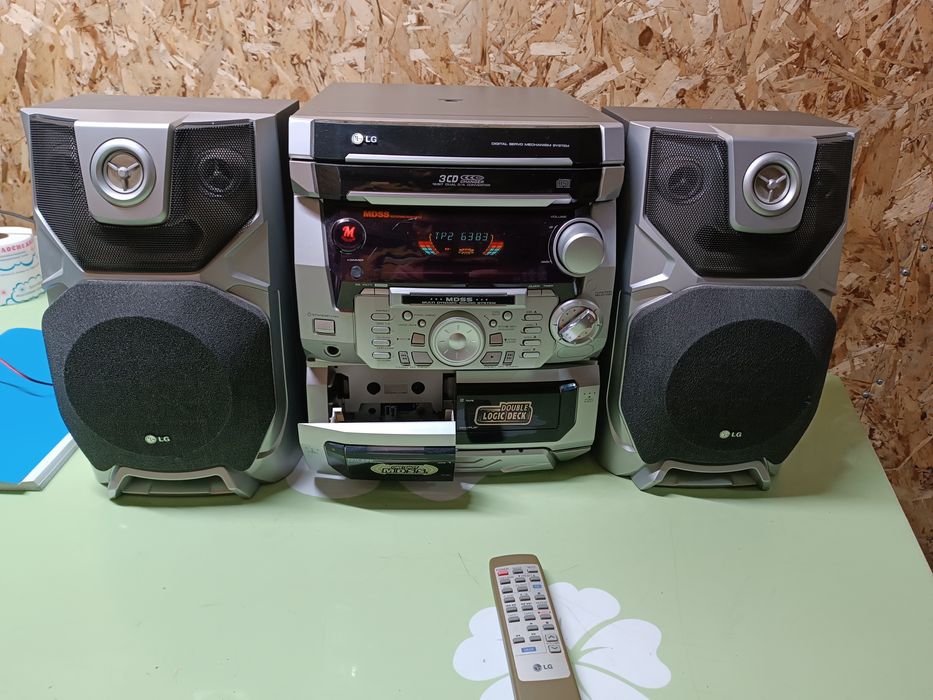 Музыкальный центр