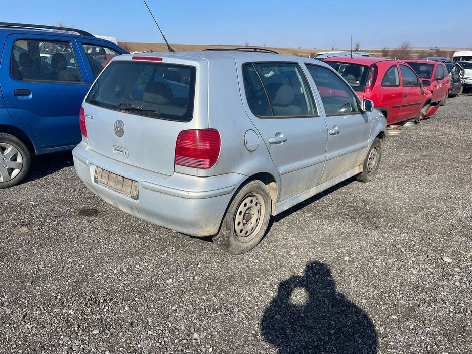 Dezmembrez piese Polo 6N