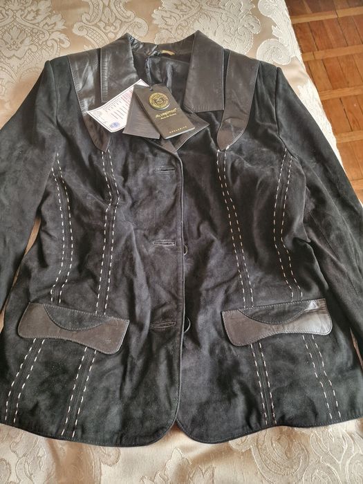 Пиджак женский ..