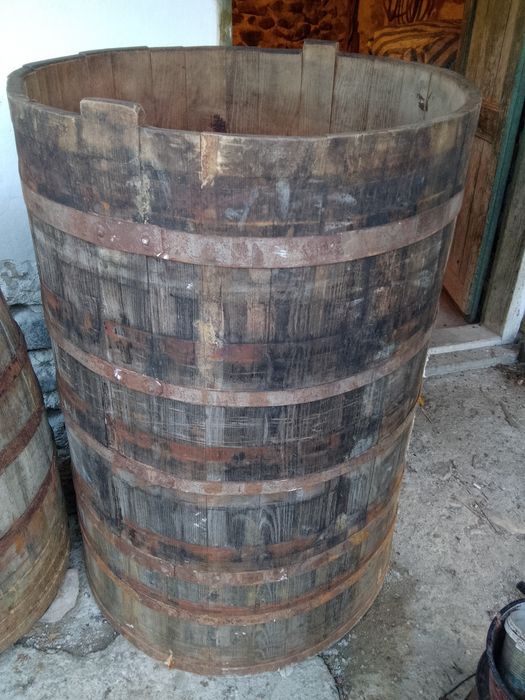 Putina din lemn 1000l