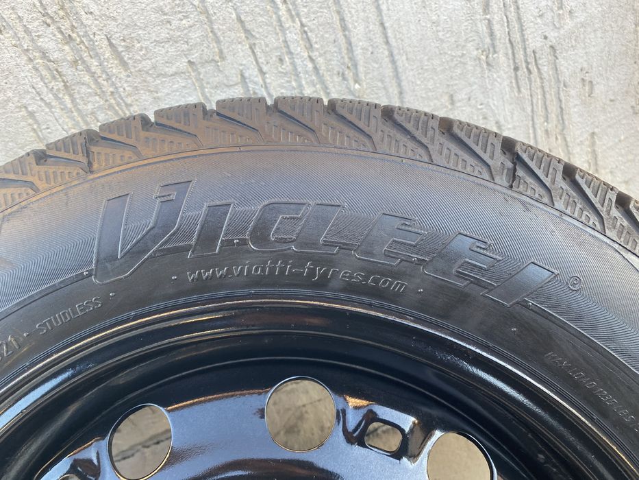 Диски с шинами 2 штук