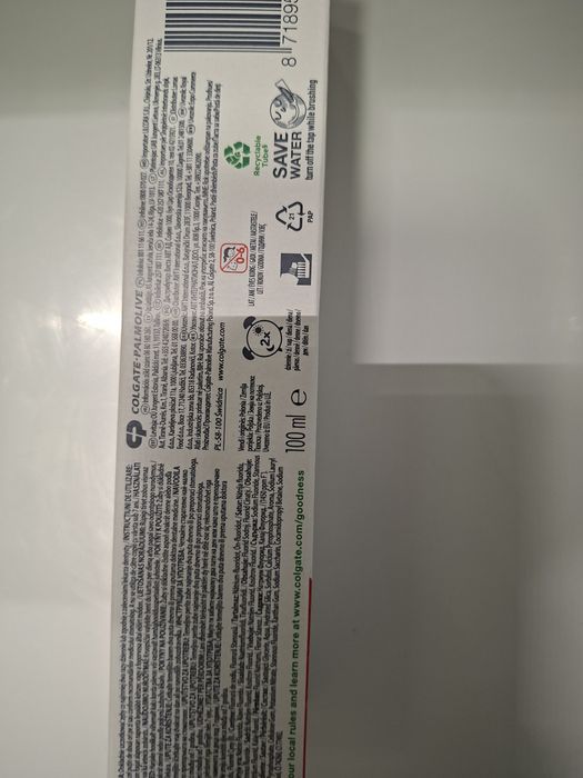 Pasta de dinți Colgate Total