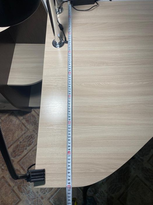 Продам рабочий стол.