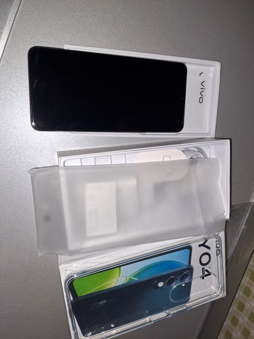Смартфон Vivo Y04