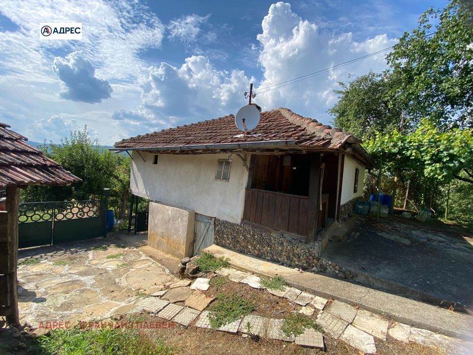 Къща в Враца, област-с.Курново площ 140 цена 37000