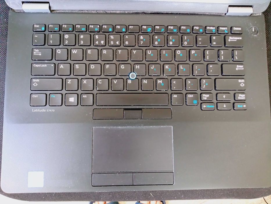 DELL Latitude E7470