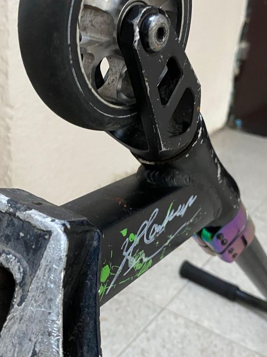 Продается кастомный трюковой самокат