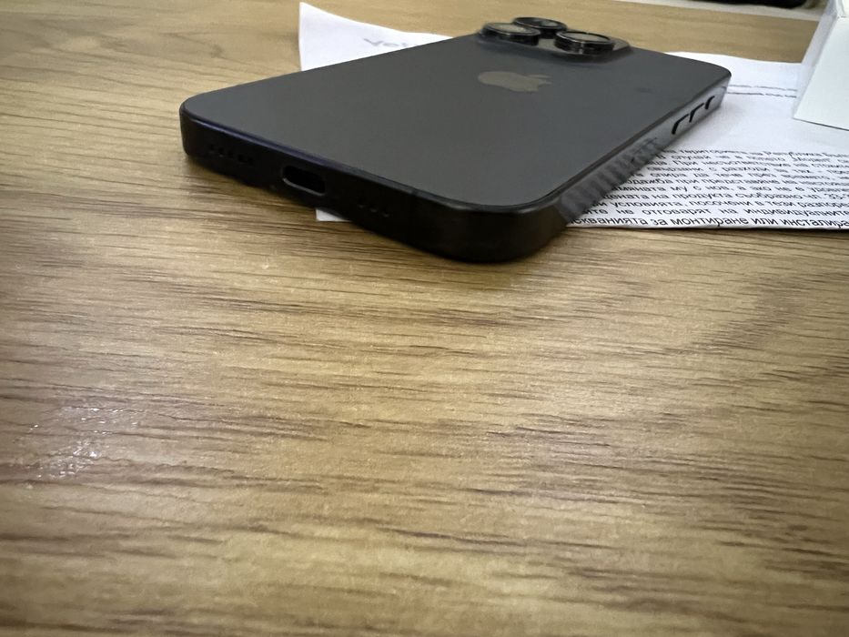 Бартер като нов IPhone 15 pro 256gb гаранция Йетел