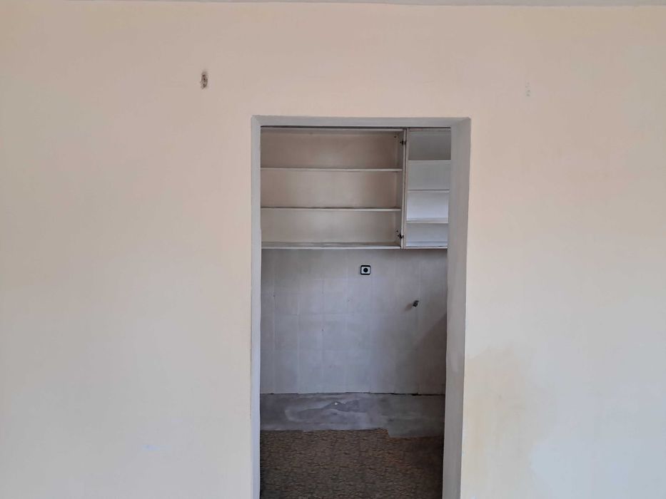 Продавам собственa къща c двор в село Ракитница до град Стара Загорa