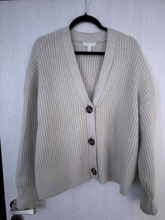 Бежова жилетка H&M