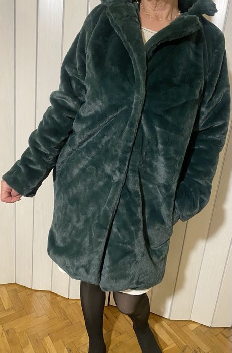 Дамско пухкаво палто